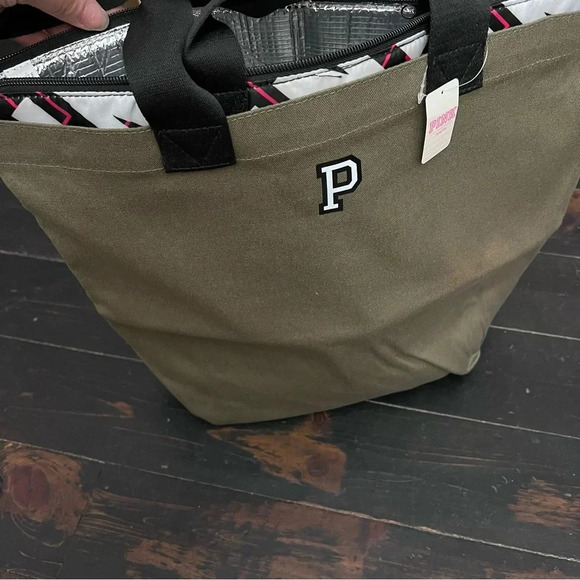 ***NWT*** Victoria Secrets PINK cooler tote! - Picture 2 of 7